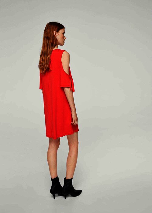 Vestido cold-shoulder